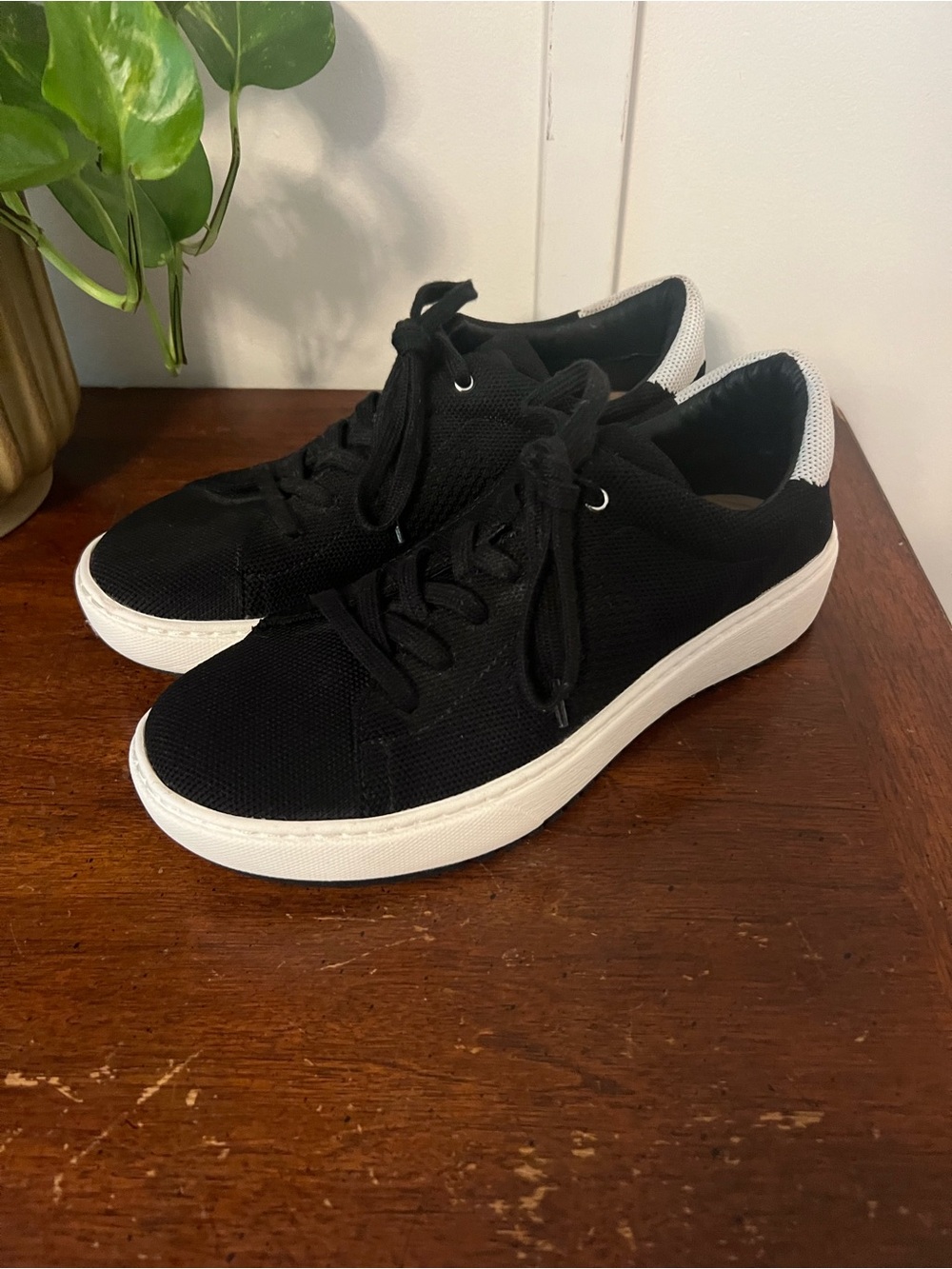 Söfft Waylyn Black Recycled Knit Platform Sneakers